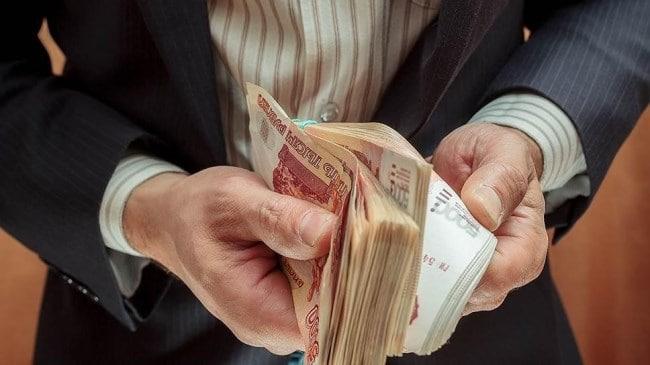 Пенсия при зарплате 100 000 руб.: размер страховой и государственной пенсии