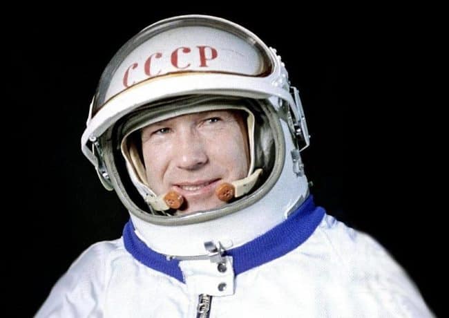 Рис. 5. Алексей Леонов – первый космолетчик, вышедший в открытый космос, дважды Герой Советского Союза
