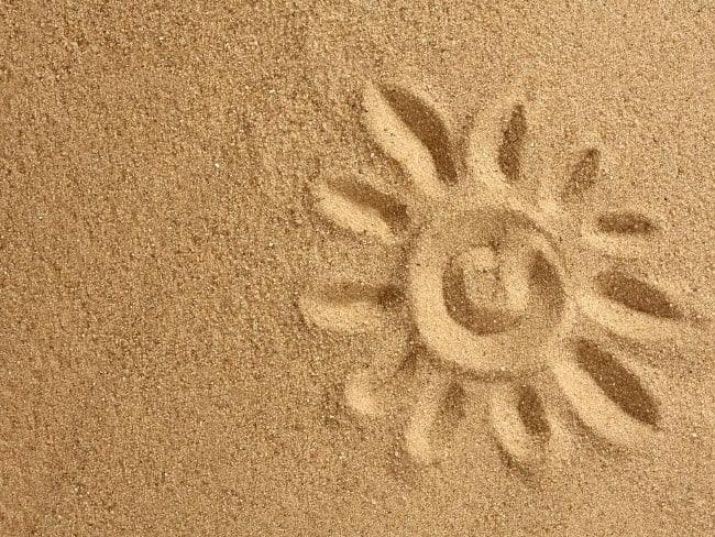 Рисунок 1. Природный диоксид кремния в виде песка можно использовать в тех сферах, где не требуется высокий уровень очистки