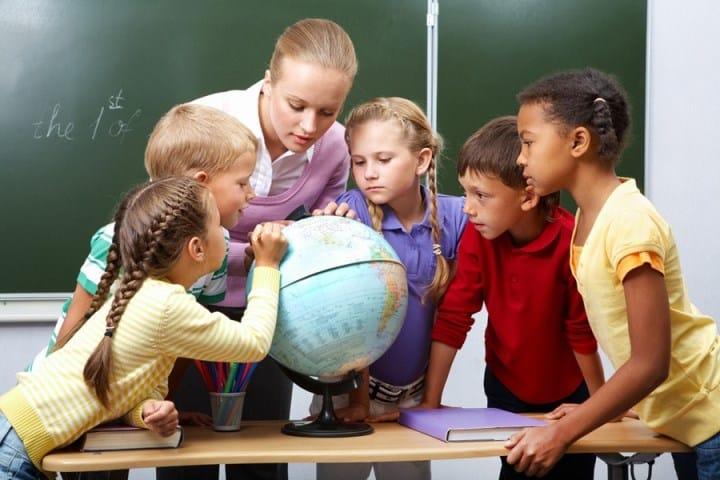 В Росстате посчитали, сколько в России учителей