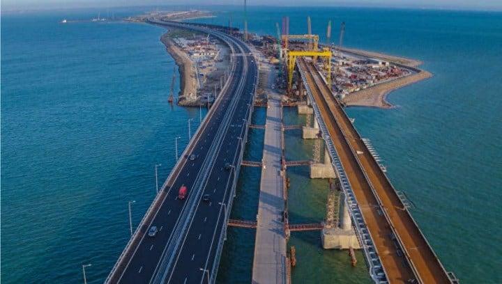 Зарплата строителей Крымского моста