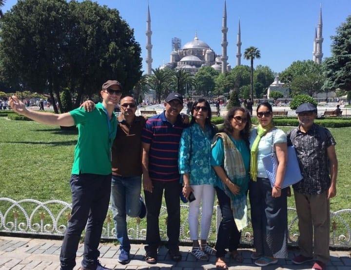 Работа туристическим гидом: как устроиться работать в Турции