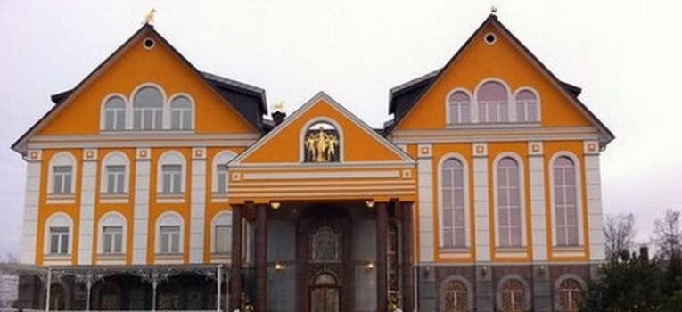 Дом Брынцалова: как он выглядел в 90-е