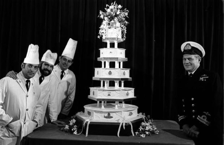 Торт принцессы Дианы на свадьбу, 72 475 $ (56 000 £)