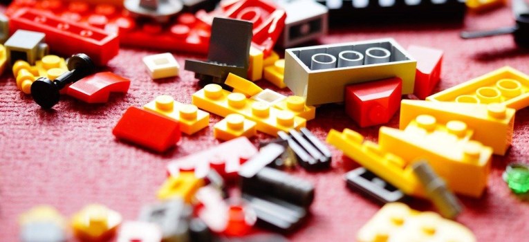 Топ-7 самых дорогих наборов Лего в России