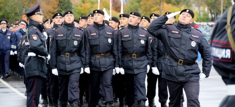 В России более 700 тыс. полицейских: как менялась численность