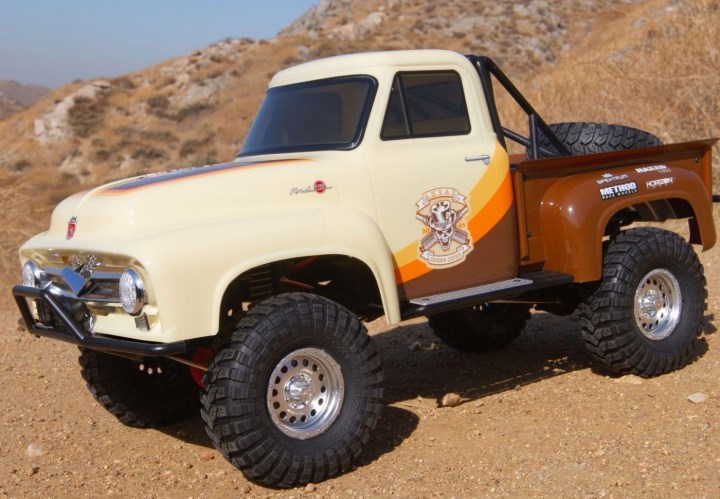 3 место. Axial SCX10 II 1955 Ford 4wd RTR