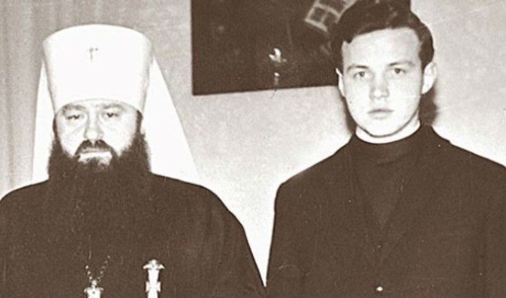 Слева митрополит Никодим, Гундяев